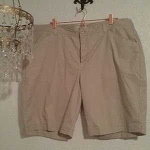 CJ Banks Cream Tan Cotton Shorts SZ 24W